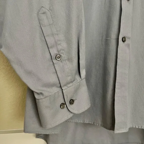 Van Heusen Men's Regular Fit Dress Shirt Wrinkle Free 17-34/35 - Picture 4 of 10